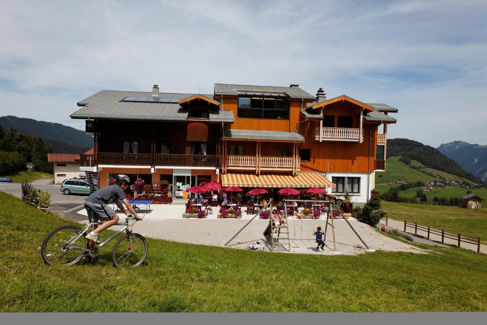 Hôtel les skieurs Bellevaux Exterior foto